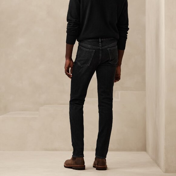 Banana Republic Straight Traveler Jean size 34/34 Black Wash - Picture 4 of 5